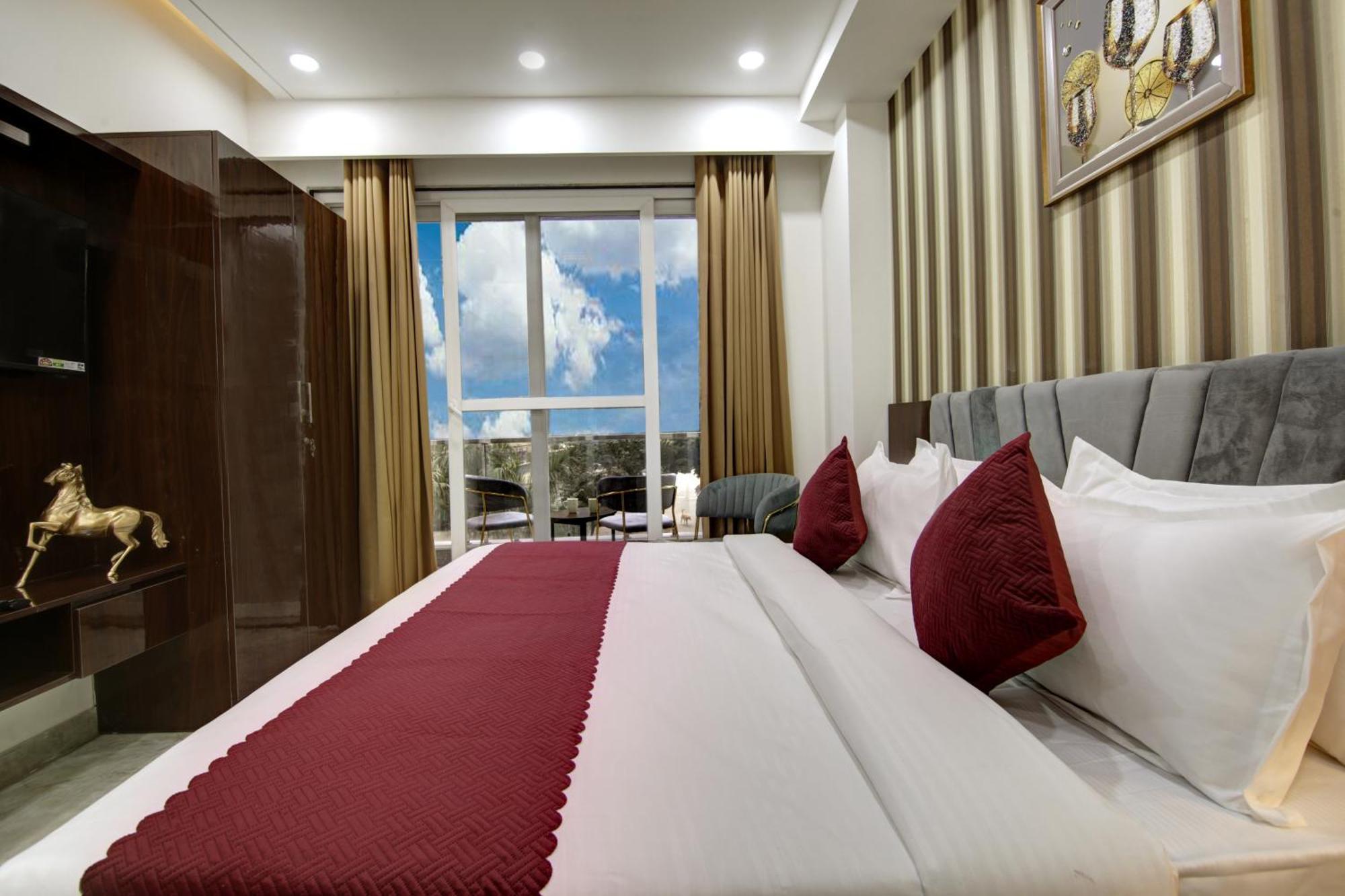 Limewood Stay - Millennium Huda City Center Gurgaon Exterior foto